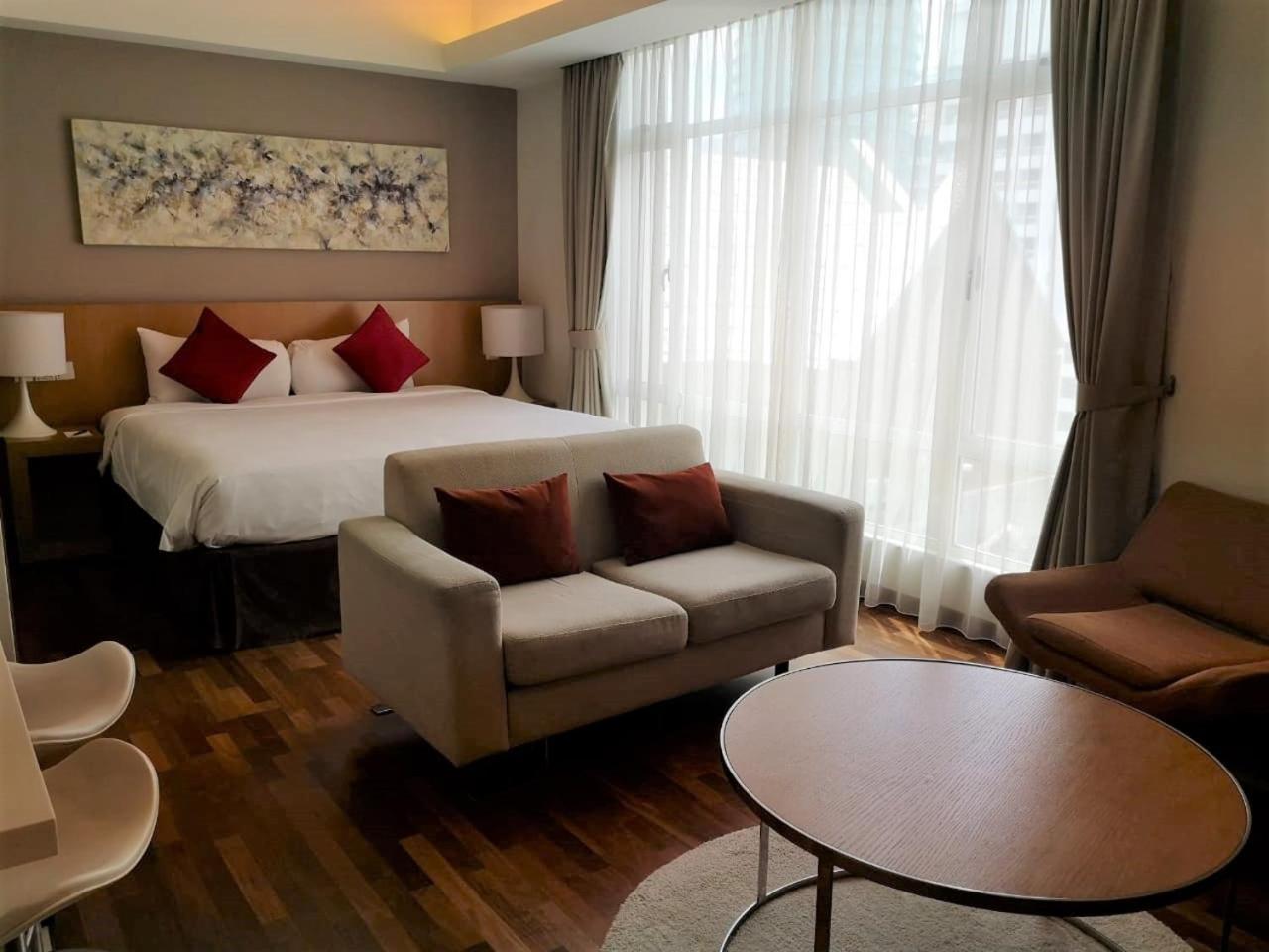 Cormar Suites Kuala Lumpur Room photo